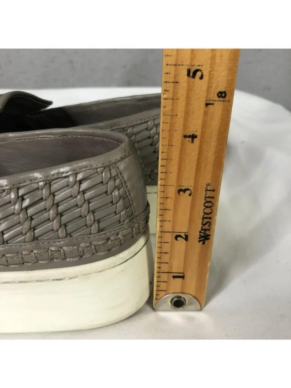 Vince Shoes Womens Size 8 Gray Woven Leather Slip On Platform Comfort Sneakers